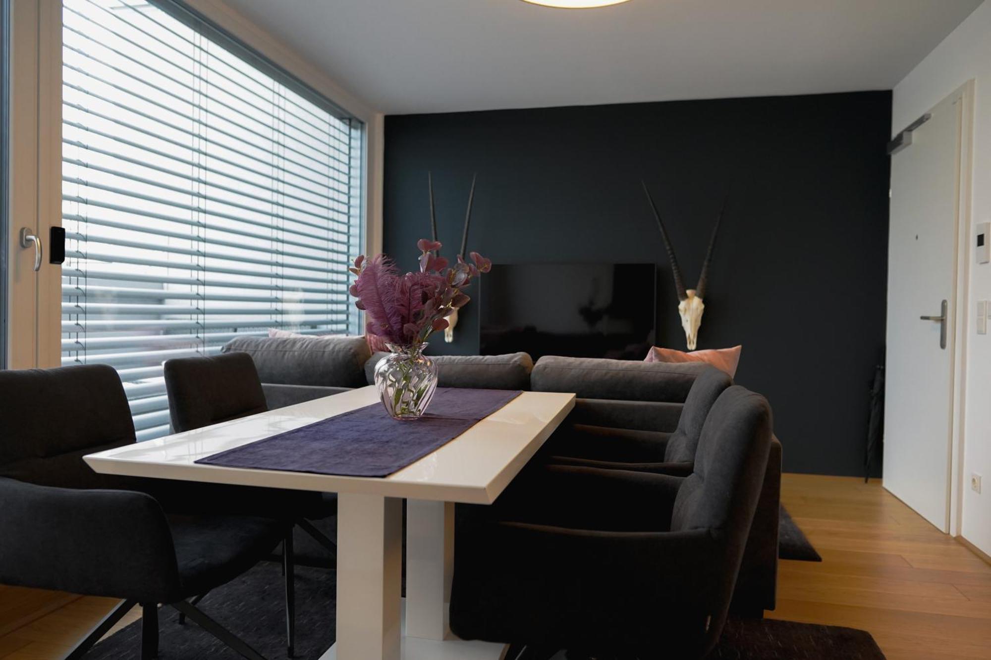 Modern Stylish Design Apartment With Free Parking Emily Wien Ngoại thất bức ảnh