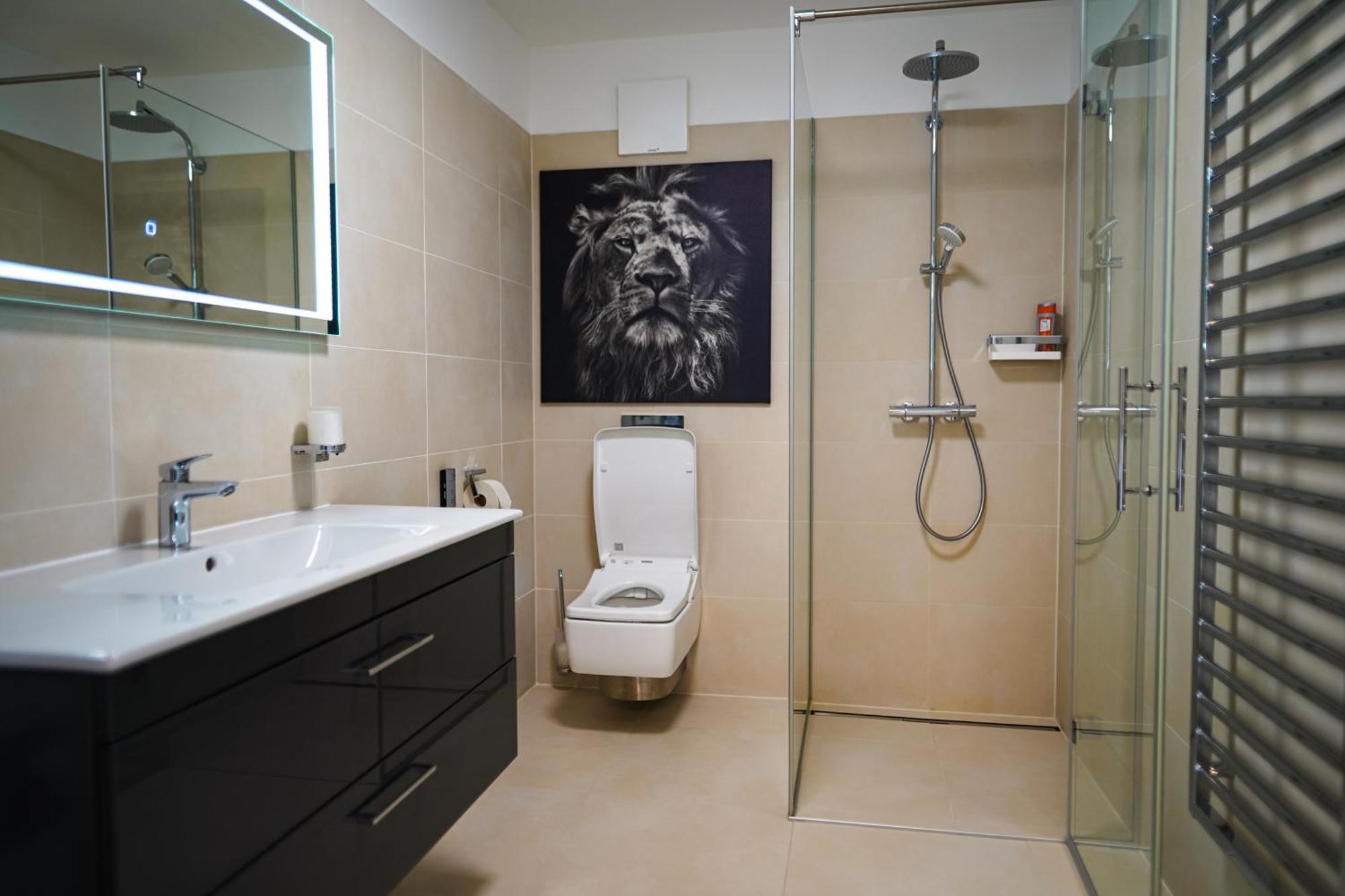 Modern Stylish Design Apartment With Free Parking Emily Wien Ngoại thất bức ảnh