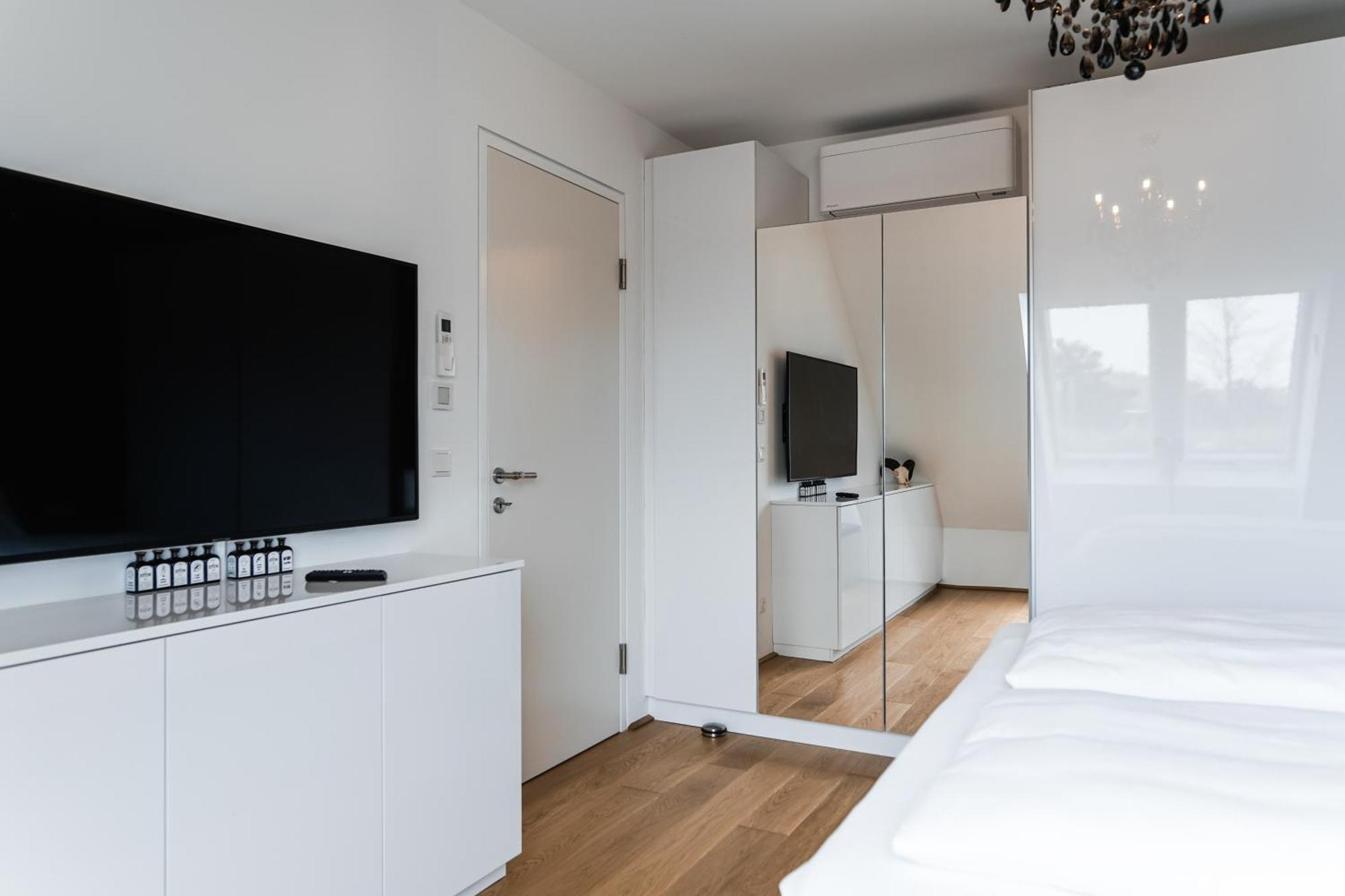 Modern Stylish Design Apartment With Free Parking Emily Wien Ngoại thất bức ảnh